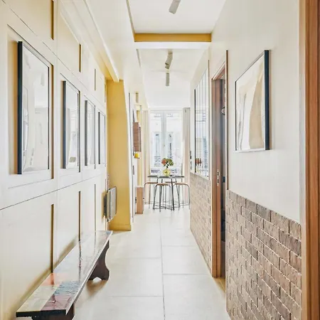 2bdr - 6p Le Marais Apartment Paris
