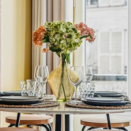 Apartment 2bdr - 6p Le Marais *