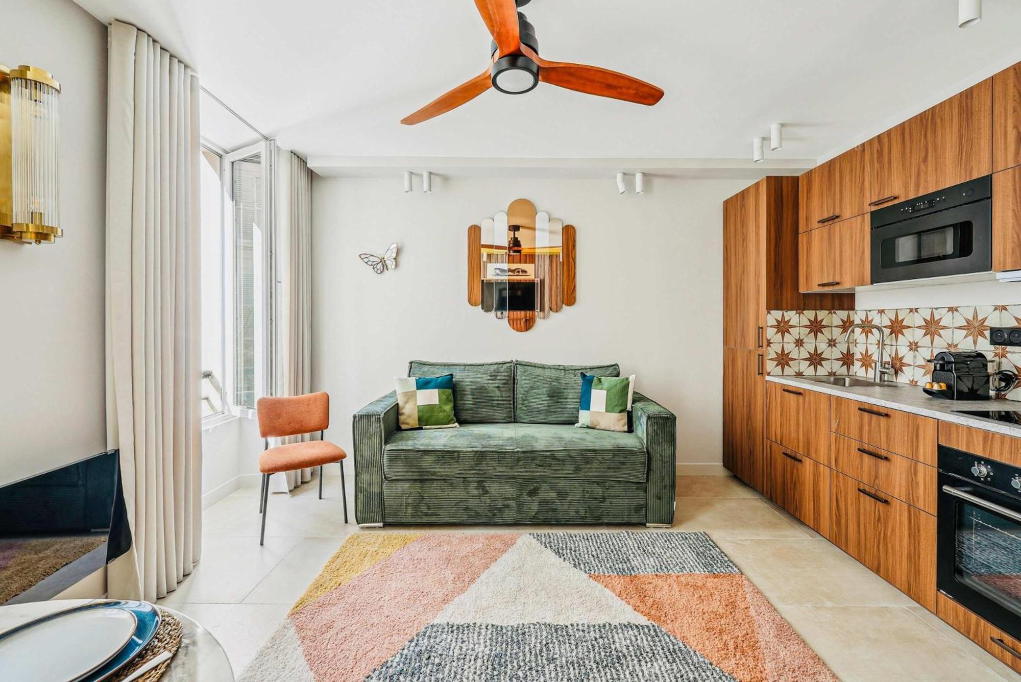 2bdr - 6p Le Marais Appartamento